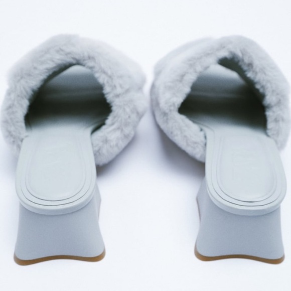 Zara New Blue Faux Fur Block Heels Squared Toe Sandals Shoes, size 8, nwt - Picture 4 of 6